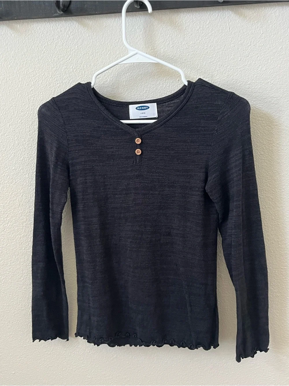 Old Navy Girls' LG (10/12) Black Long-Sleeve Henley Top